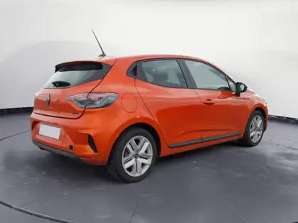 RENAULT CLIO V EVOLUTION E-Tech full hybrid 145 CV 
