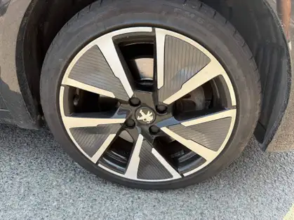 PEUGEOT 208 50 kWh 136ch GT Line