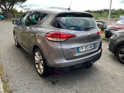 RENAULT SCENIC IV Blue dCi 120 EDC Business