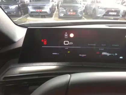 PEUGEOT 5008 ALLURE Hybrid 145 CV e-DCS6 