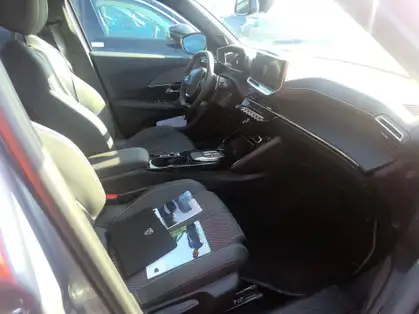 PEUGEOT 2008 GT HYBRID 136 CV E-DCS6