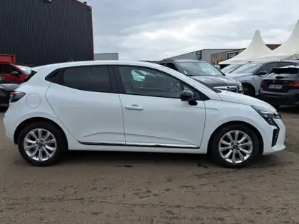 RENAULT CLIO V EVOLUTION TCe 90 CV CVT