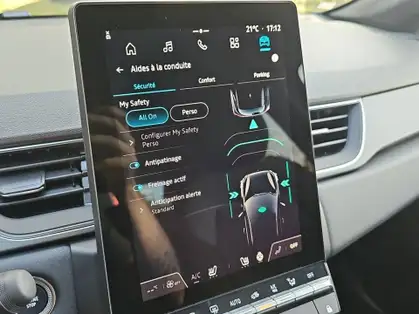 RENAULT CAPTUR TECHNO E-Tech full hybrid 160 CV 