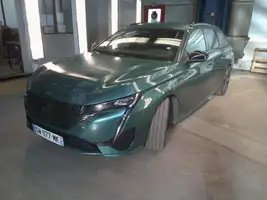 PEUGEOT GT PHEV 225 e-EAT8