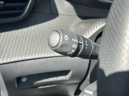 PEUGEOT 2008 GT Hybrid 145 CV e-DCS6 