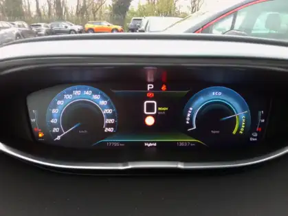 PEUGEOT 3008 GT 1.6 HYBRID4 300 CV E-EAT8