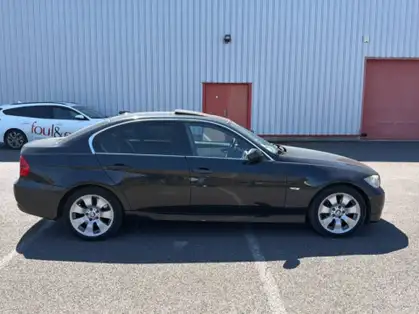 BMW SERIE 3 E90 330i 272ch Luxe A