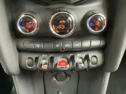MINI HATCH 5 PORTES F55 LCI II ESSENTIAL Cooper 136 CV DKG7 