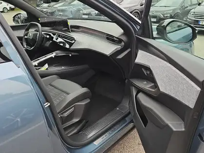 PEUGEOT 5008 Hybrid 145 e-DCS6 GT / Pack Vision 360