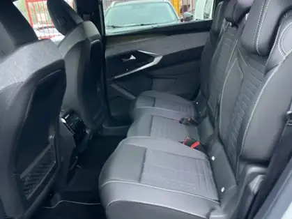 PEUGEOT 5008 GT Hybrid 145 CV e-DCS6 