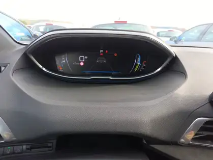 PEUGEOT 5008 GT 1.2 HYBRID 136 CV E-DCS6