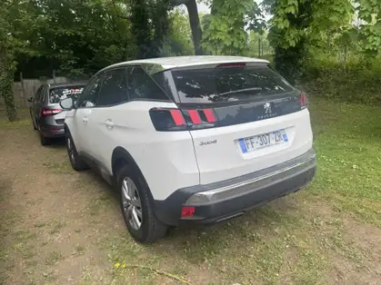 PEUGEOT 3008 Puretech 130ch S&S EAT8 Active Business