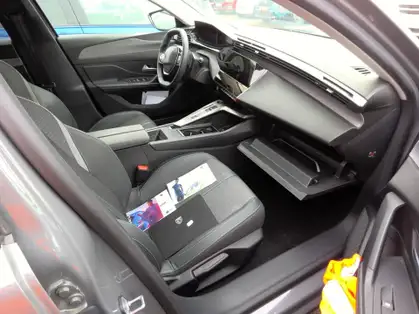 PEUGEOT 408 ALLURE Hybrid 136 e-DCS6