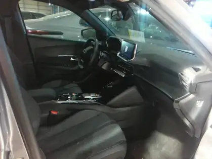 PEUGEOT 2008 ALLURE HYBRID 136 CV e-DCS6