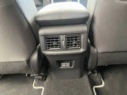 TOYOTA RAV4 HYBRIDE PRO MY23 218 ch 2WD Dynamic Business + "Beyond Zero Academy"
