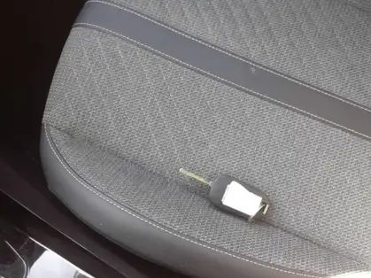 PEUGEOT 208 ALLURE HYBRID 100 CV E-DCS6