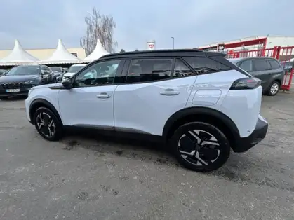 PEUGEOT 2008 GT HYBRID 136 CV E-DCS6