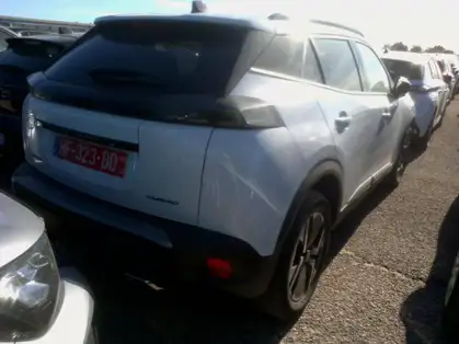 PEUGEOT 2008 ALLURE Hybrid 145 CV e-DCS6 