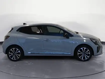 RENAULT CLIO V TECHNO E-Tech full hybrid 145 CV GSR2 