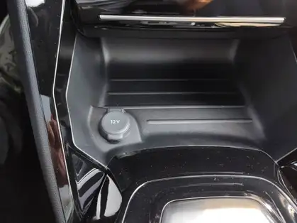 PEUGEOT 2008 GT Hybrid 145 CV e-DCS6