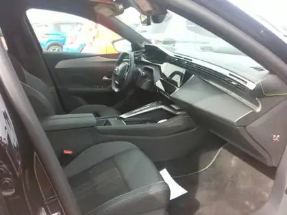 PEUGEOT 408 GT HYBRID 136 CV e-DCS6