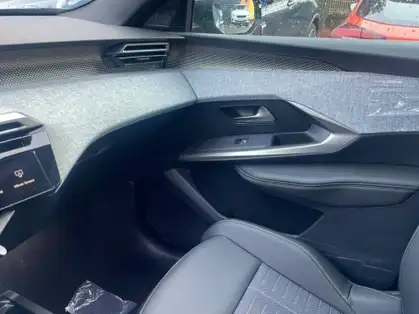 PEUGEOT 3008 GT Hybrid 145 e-DCS6