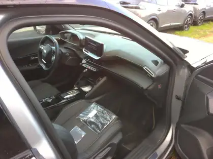 PEUGEOT 2008 50 kWh 136 ch GT