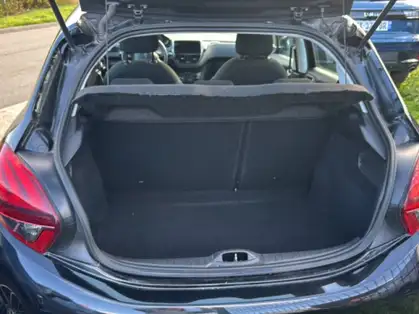 PEUGEOT 208 SIGNATURE 1.2 PURETECH 82 CV BVM