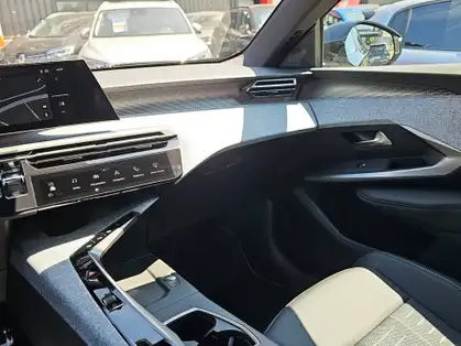 PEUGEOT 3008 GT Hybrid 145 e-DCS6