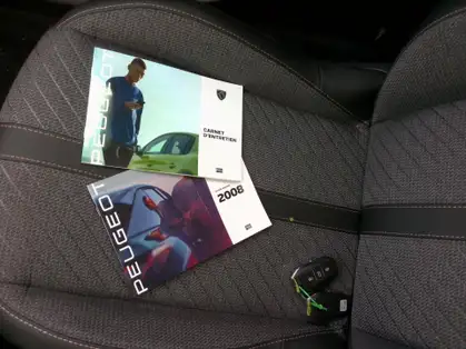 PEUGEOT 2008 ALLURE Hybrid 145 CV e-DCS6 