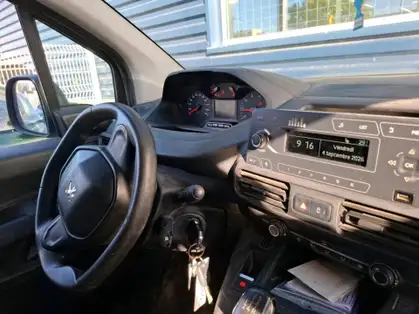 PEUGEOT PARTNER FOURGON STANDARD PREMIUM 650 KGS BLUEHDI 100 CV BVM5 