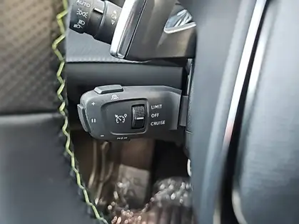 PEUGEOT 2008 Hybrid 145 ch e-DCS6 GT