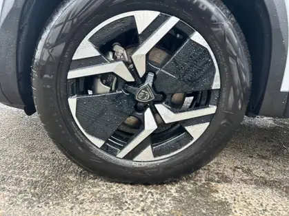 PEUGEOT 2008 GT HYBRID 136 CV E-DCS6
