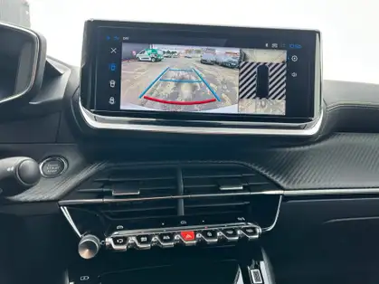 PEUGEOT 2008 GT HYBRID 136 CV E-DCS6