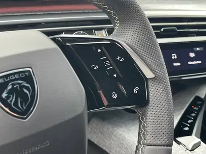 PEUGEOT 3008 GT Hybrid 145 e-DCS6