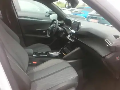 PEUGEOT 2008 ALLURE Hybrid 145 CV e-DCS6 