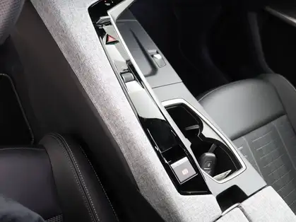 PEUGEOT 3008 GT Hybrid 145 e-DCS6