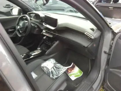 PEUGEOT 2008 50 kWh 136 ch GT