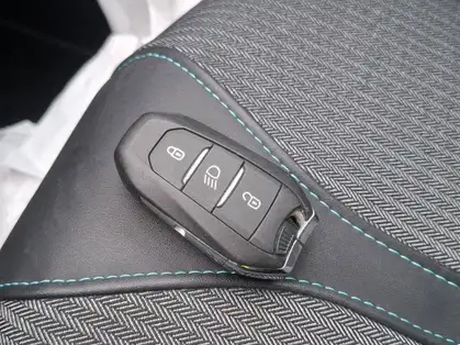 PEUGEOT 3008 ALLURE PACK 1.5 BLUEHDI 130 CV EAT8