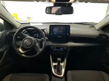 TOYOTA YARIS HYBRIDE 116h Design
