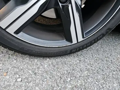 VOLVO V40 T2 122 Geartronic 6 R-Design