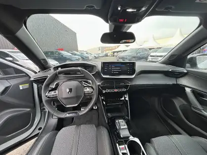 PEUGEOT 2008 GT HYBRID 136 CV E-DCS6