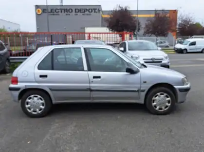 PEUGEOT 106 COLOR LINE 1.4i 