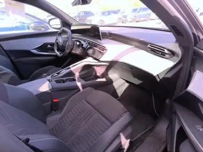 PEUGEOT 5008 GT Hybrid 145 CV e-DCS6 