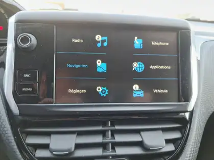 PEUGEOT 208 208 STYLE 1.2 PURETECH 82 CV BVM5