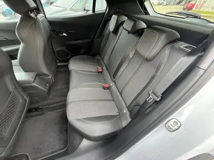 PEUGEOT 2008 GT HYBRID 136 CV E-DCS6