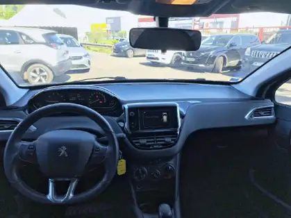 PEUGEOT 208 208 STYLE 1.2 PURETECH 82 CV BVM5