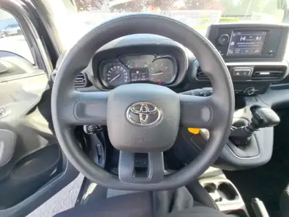 TOYOTA PROACE CITY VERSO RC22 Medium 1.2L 110 VVT-i BVM6 Dynamic