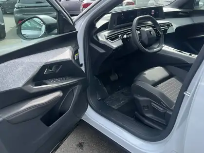 PEUGEOT 3008 ALLURE HYBRIDE 136 CV e-DCS6