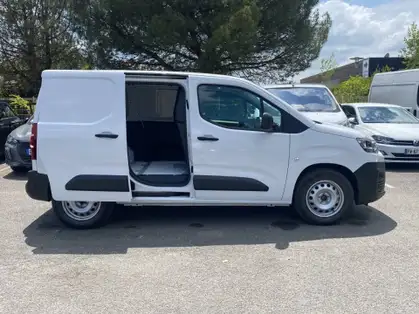 CITROEN BERLINGO VAN ELECTRIQUE TAILLE M 800 KGS 100 KW 136 CV (50 KWH)